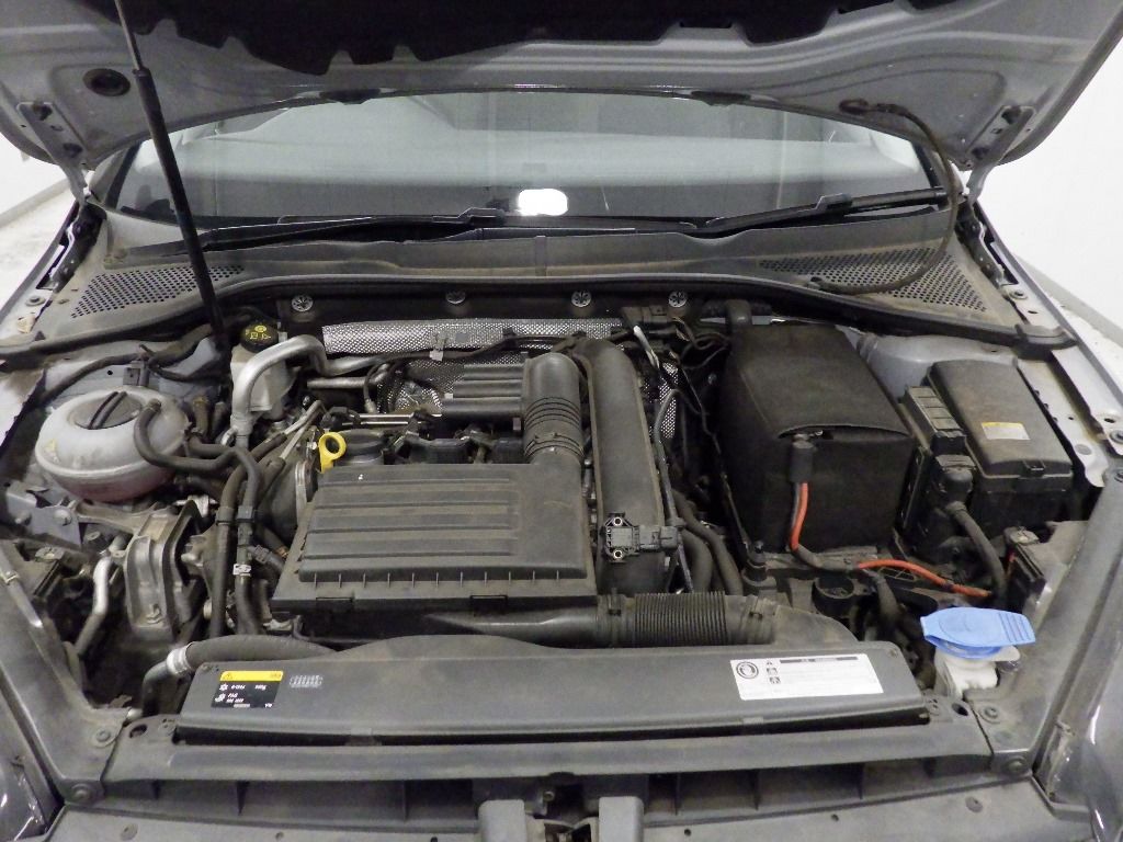 2015 Volkswagen ゴルフ 5HB TSIハイラインBMT auction photo 13