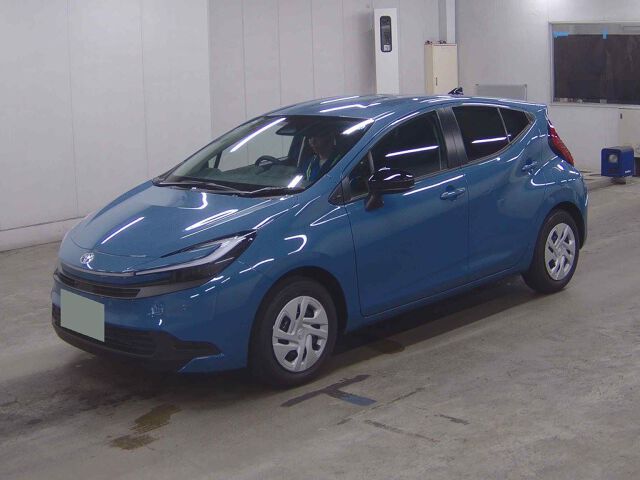 2026 Toyota Aqua G auction photo 4
