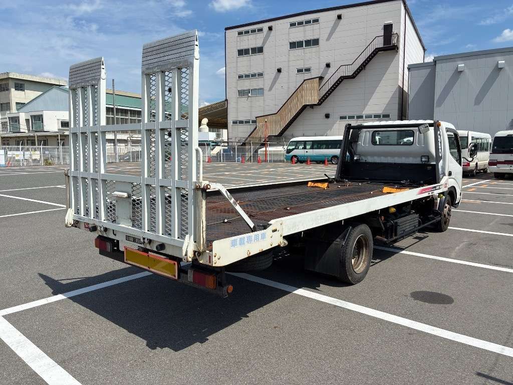 2009 Toyota Dyna セキサイシャ auction photo 2