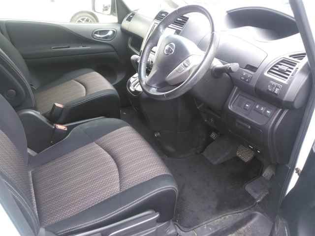 2014 Nissan Serena ハイウェイスターSハイブリッド auction photo 3