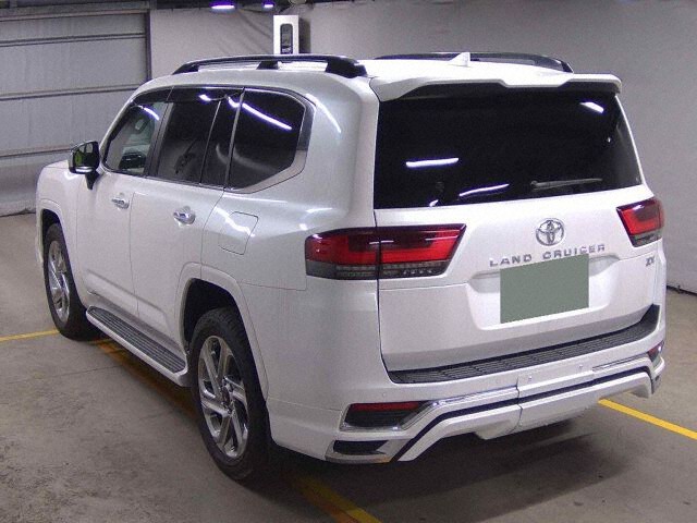 2023 Toyota Land Cruiser ZX 4WD auction photo 2