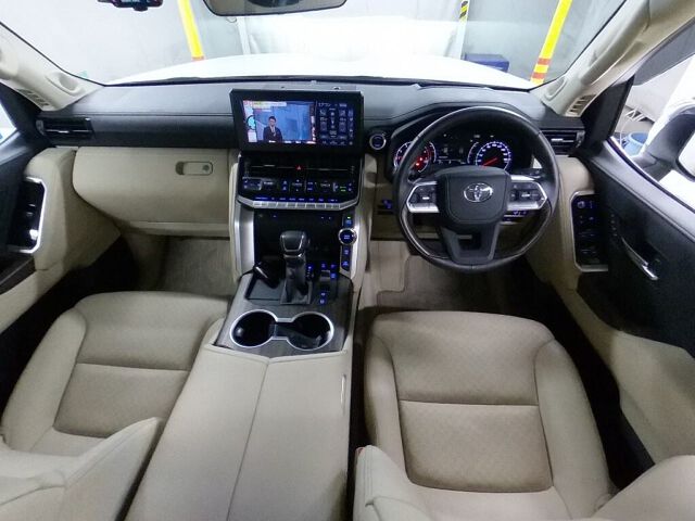 2023 Toyota Land Cruiser ZX 4WD auction photo 3