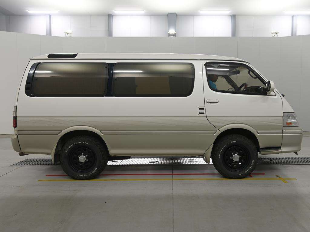 2000 Toyota Hiace Living Saloon EX 4WD auction photo 3