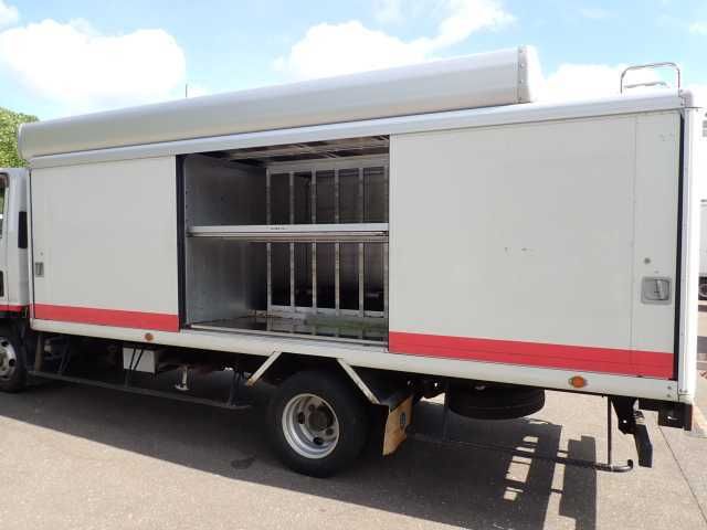 2016 Isuzu Elf 1.9t Bottle Cart auction photo 3
