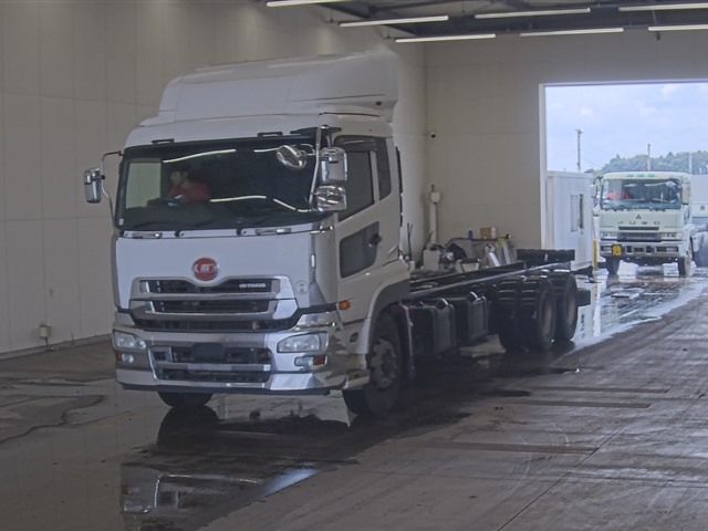 2015 Nissan Diesel クオン chassis Japan auction vehicle