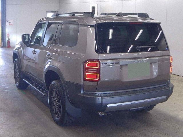 2025 Toyota Land Cruiser 250 VX 4WD auction photo 2