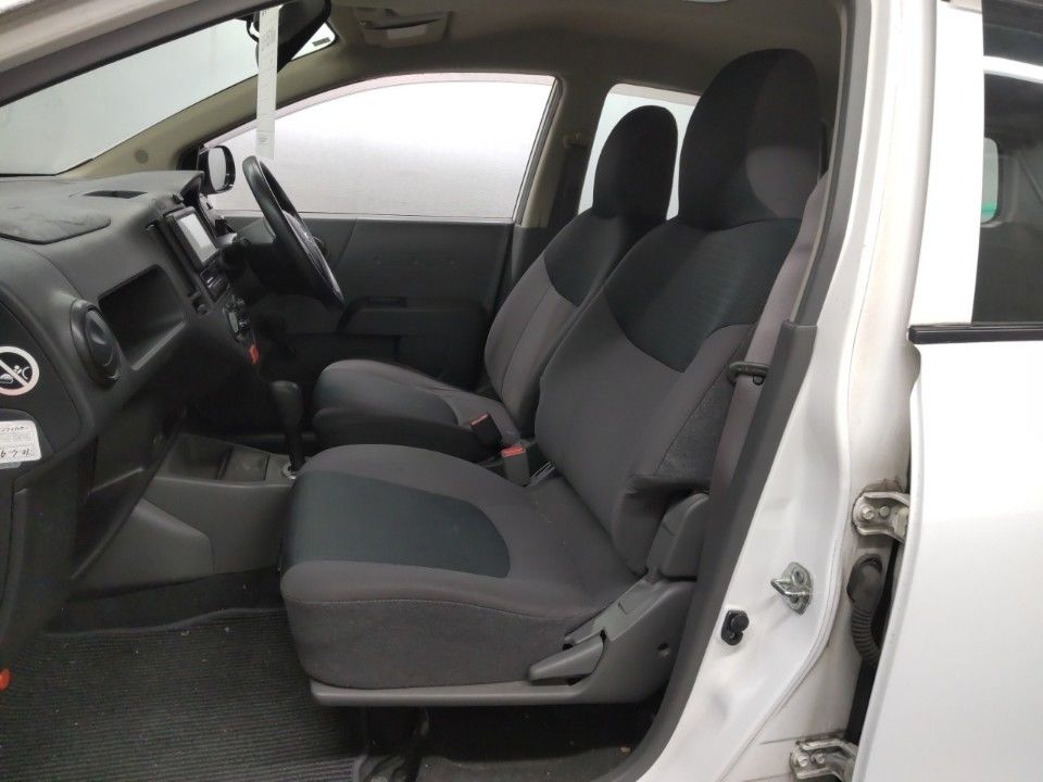 2013 Nissan AD auction photo 16