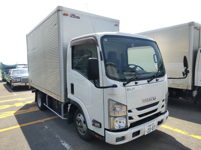 2017 Isuzu Elf Panel van Japan auction vehicle