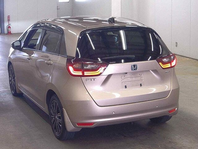 2021 Honda Fit EHEVホームメゾン auction photo 2