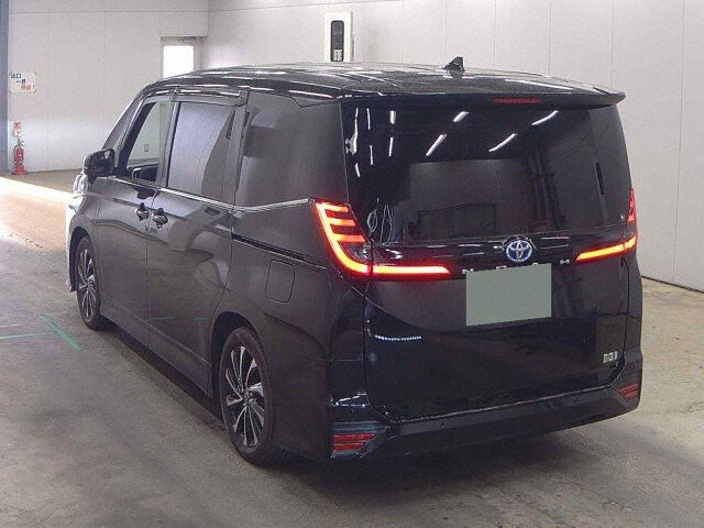 2024 Toyota Noah ハイブリッドS-Z auction photo 2