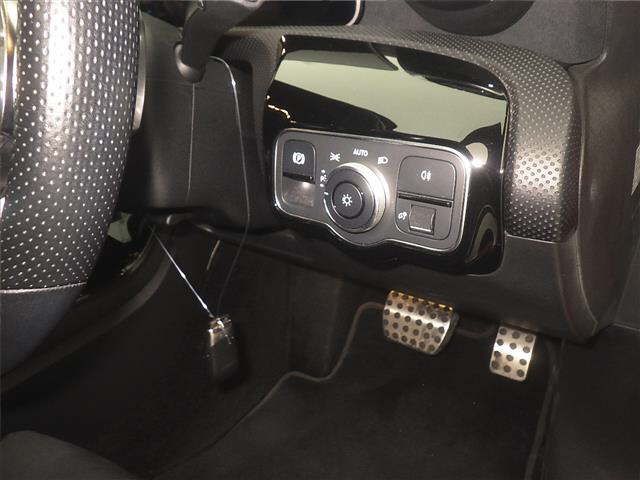 2019 Mercedes-Benz A200d AMG Line auction photo 8