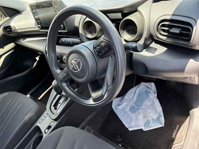 2023 Toyota Yaris Cross X auction photo 3