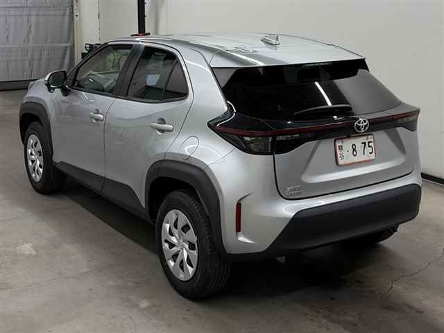 2023 Toyota Yaris Cross X auction photo 2