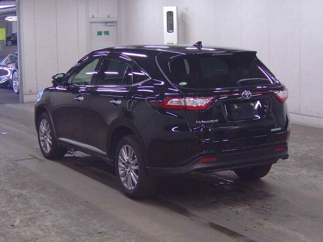 2019 Toyota Harrier premium auction photo 2