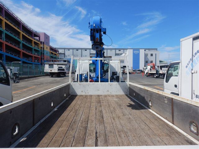 2006 Isuzu Elf crane auction photo 6