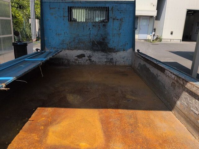 2012 Isuzu Elf dump auction photo 6