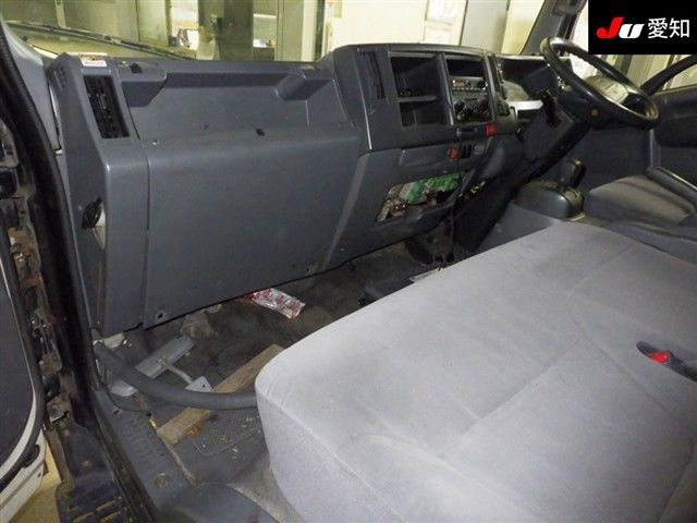 2011 Isuzu エルフ T auction photo 3