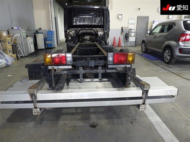 2011 Isuzu エルフ T auction photo 4