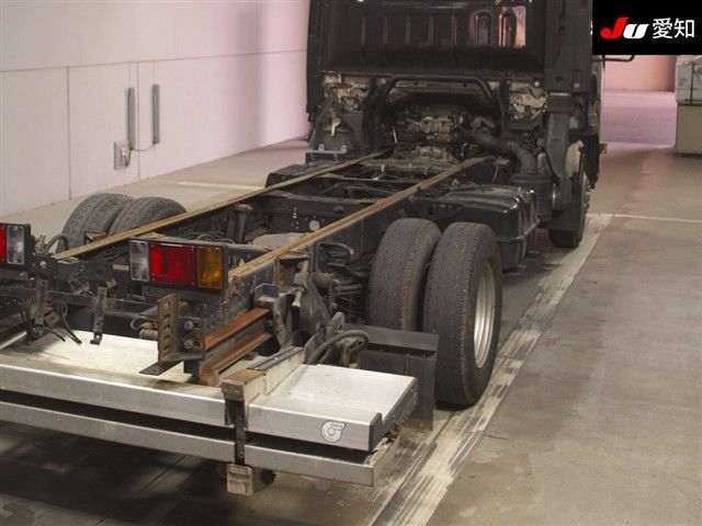 2011 Isuzu エルフ T auction photo 8