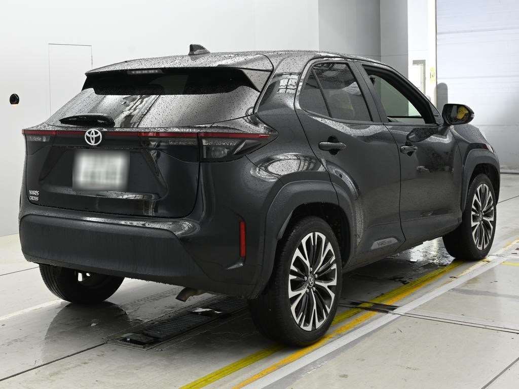 2023 Toyota Yaris Cross Z auction photo 2