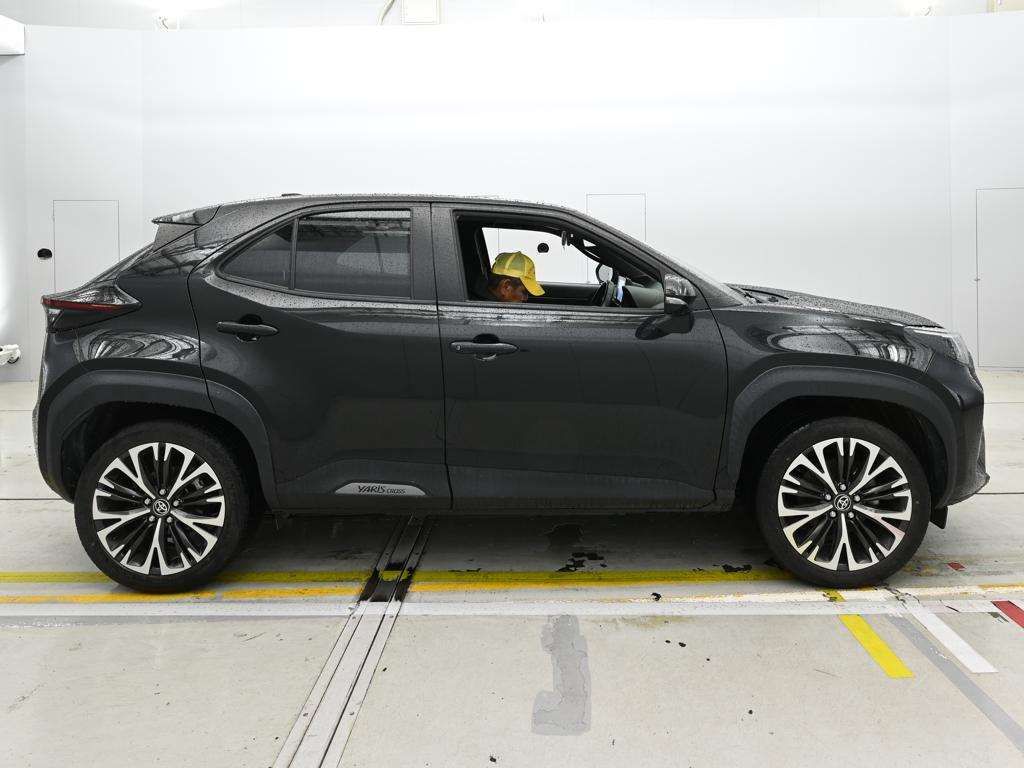 2023 Toyota Yaris Cross Z auction photo 3