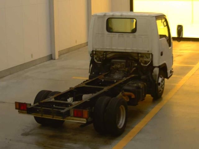 2013 Isuzu Elf chassis auction photo 2