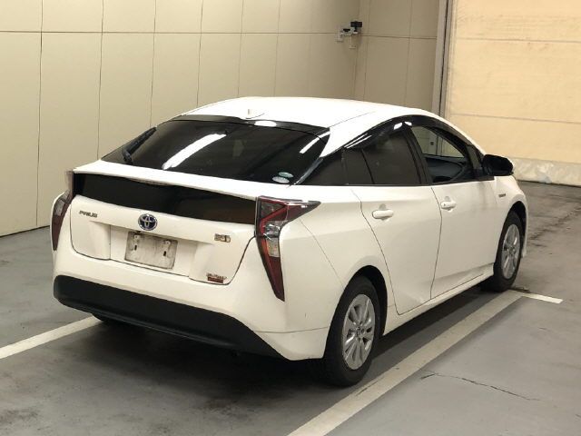 2017 Toyota Prius S auction photo 4