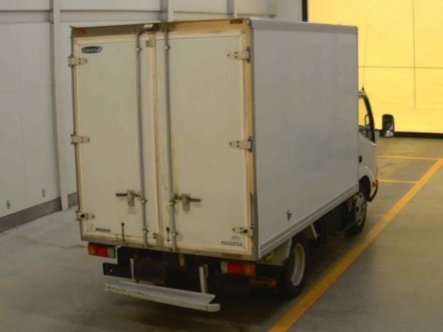 2017 Toyota Dyna 冷蔵・冷凍車 auction photo 2