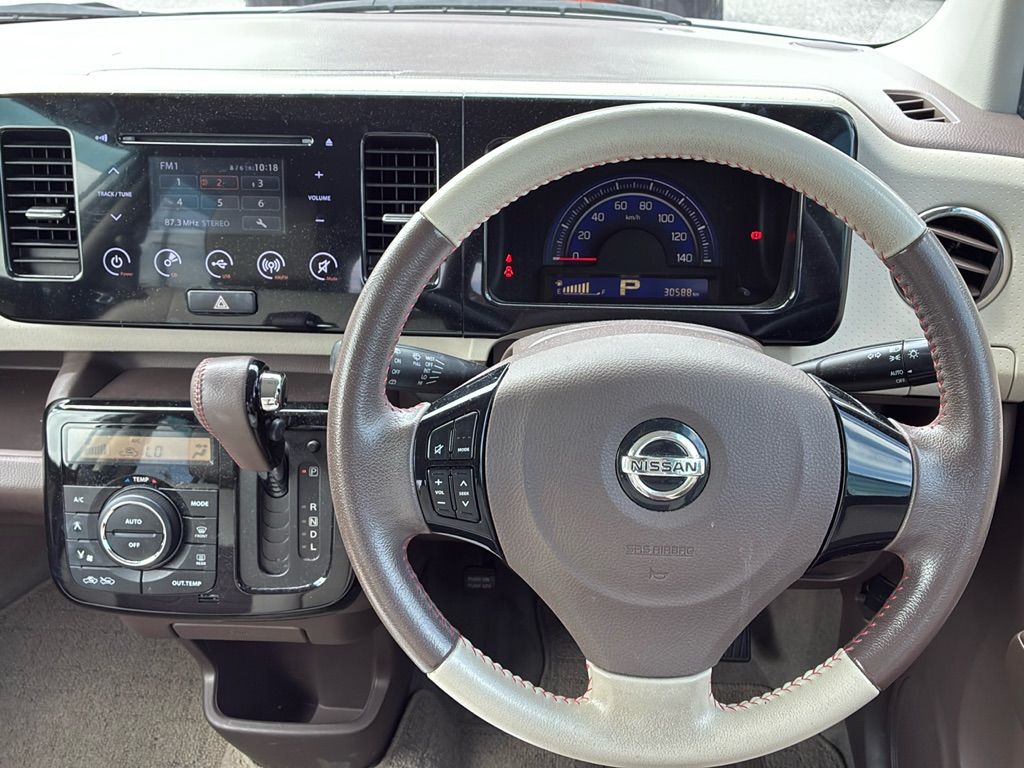 2013 Nissan モコ ドルチェX auction photo 3