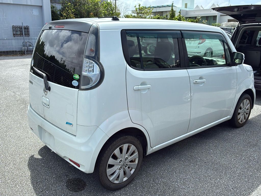 2013 Nissan モコ ドルチェX auction photo 2