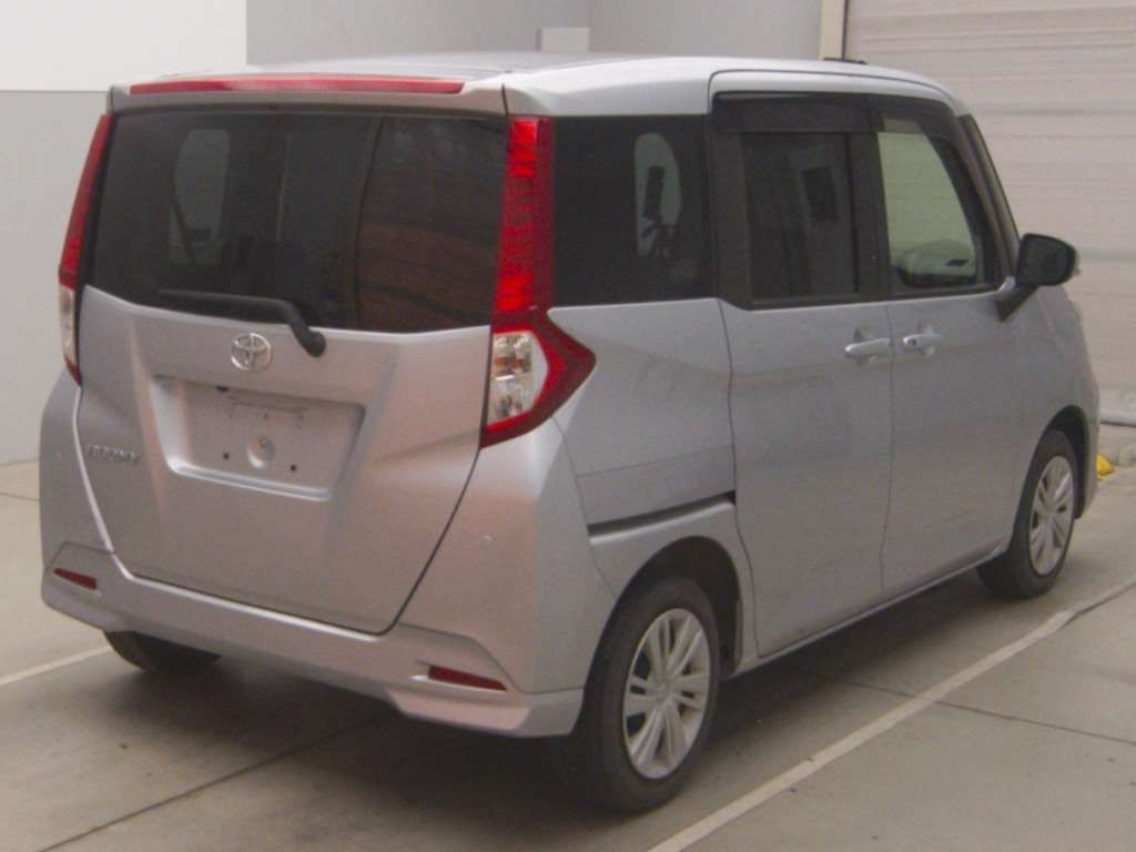 2022 Toyota Roomy G auction photo 2