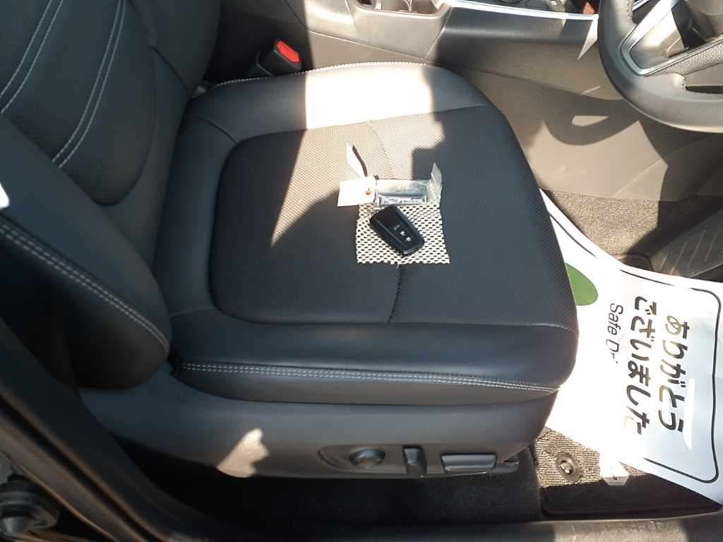 2022 Toyota RAV4 ハイブリッドG 4WD auction photo 10