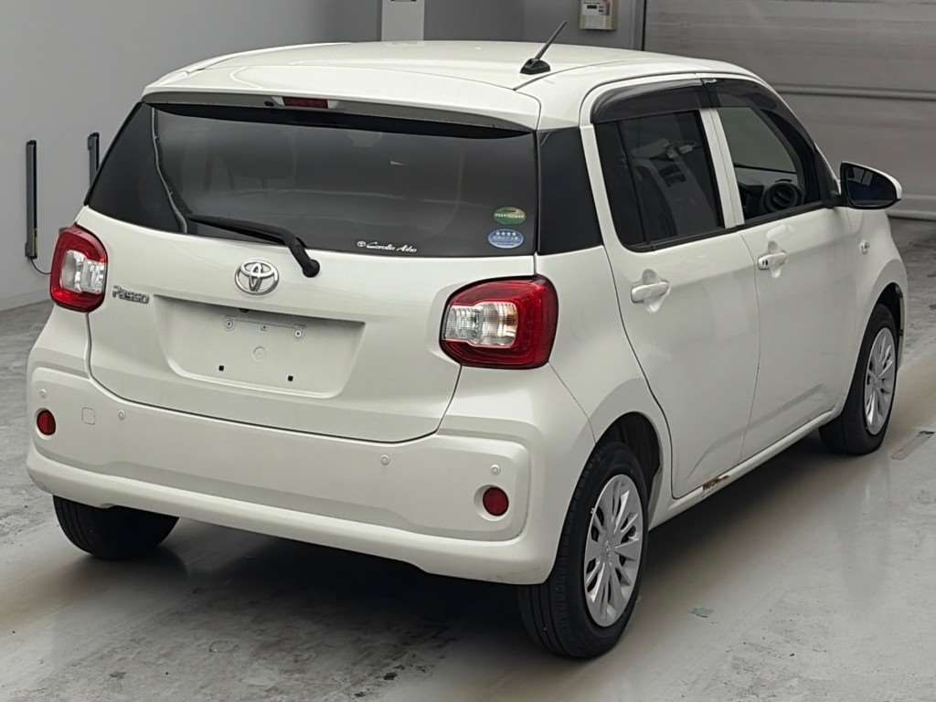 2019 Toyota Passo X LパッケージS auction photo 2