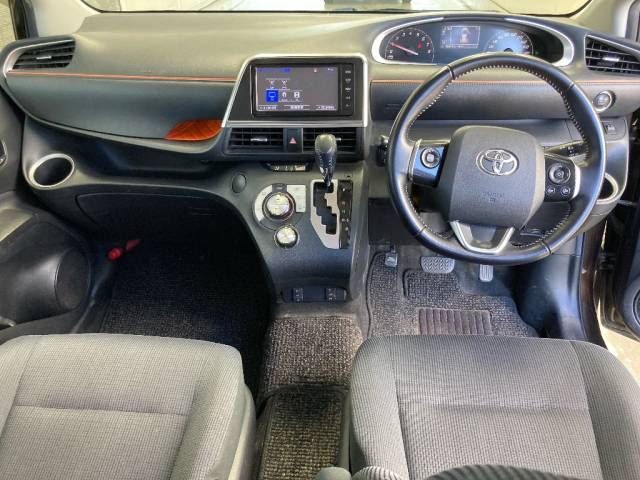 2016 Toyota Sienta G auction photo 4