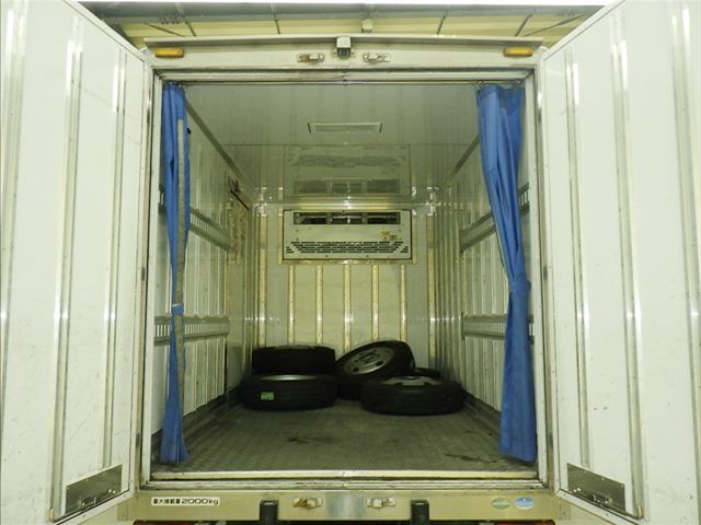 2015 Isuzu Elf 冷蔵・冷凍車 auction photo 4
