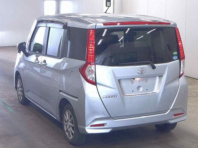 2023 Toyota Roomy G 4WD auction photo 2