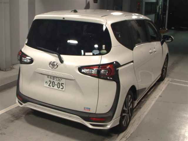 2019 Toyota Sienta ファンベースG auction photo 5