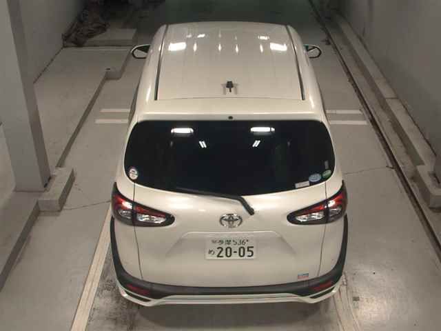 2019 Toyota Sienta ファンベースG auction photo 7
