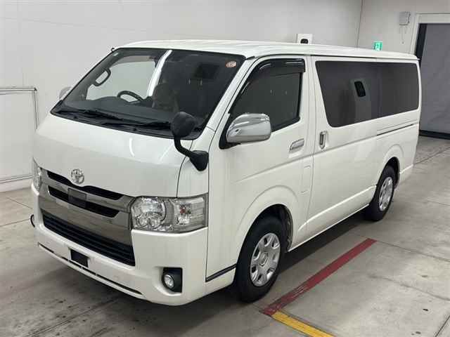 2020 Toyota Regius Ace Long Super GL Dark Prime auction photo 4