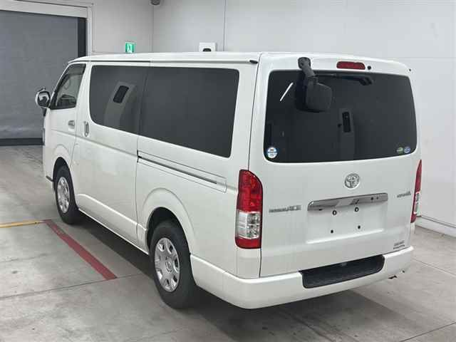 2020 Toyota Regius Ace Long Super GL Dark Prime auction photo 2
