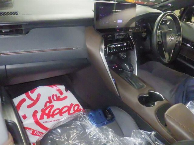 2024 Toyota Harrier Z auction photo 3