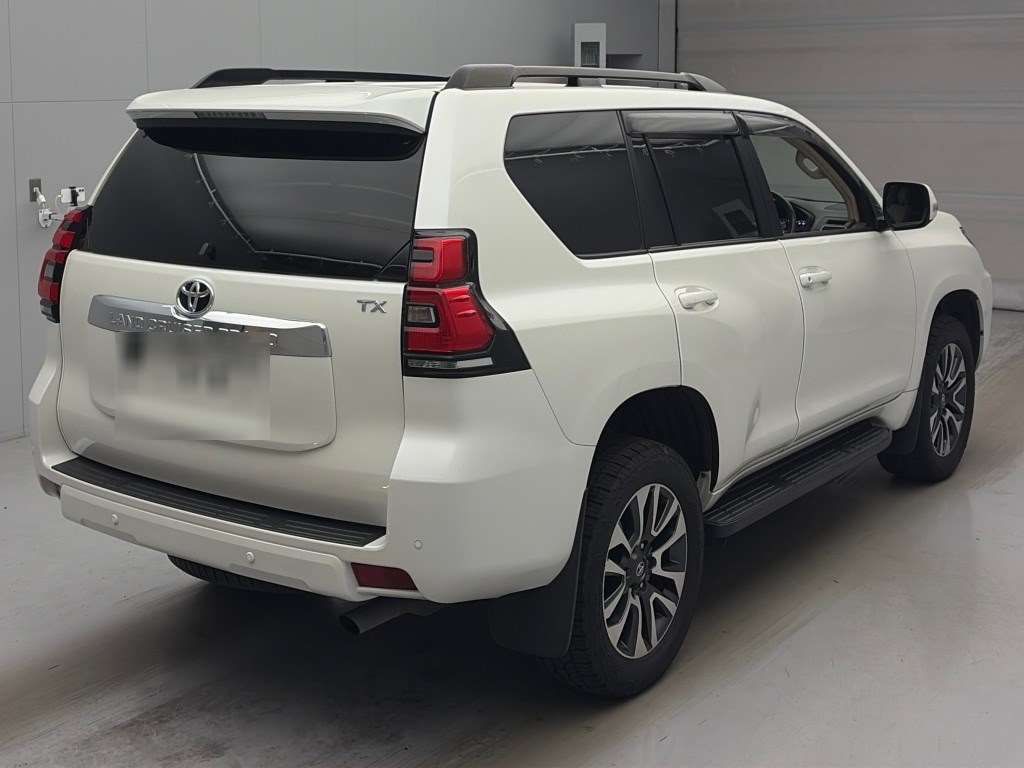 2022 Toyota Land Cruiser Prado TX Lパッケージ 4WD auction photo 2