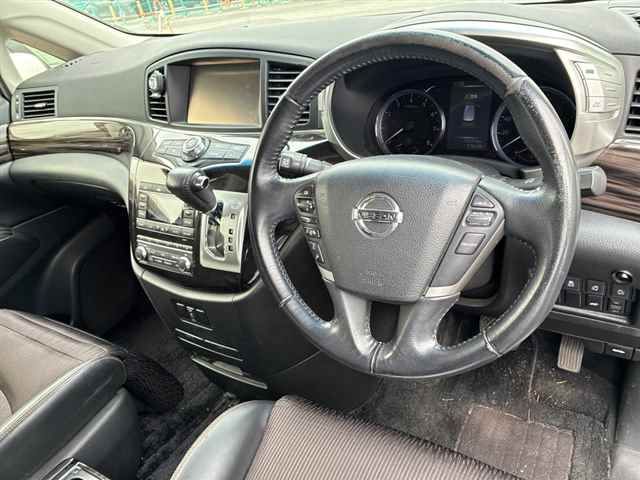 2014 Nissan Elgrand ハイウェイスター auction photo 3