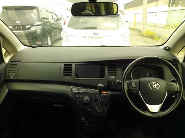 2015 Toyota Isis プラタナVセレクションノアール auction photo 8