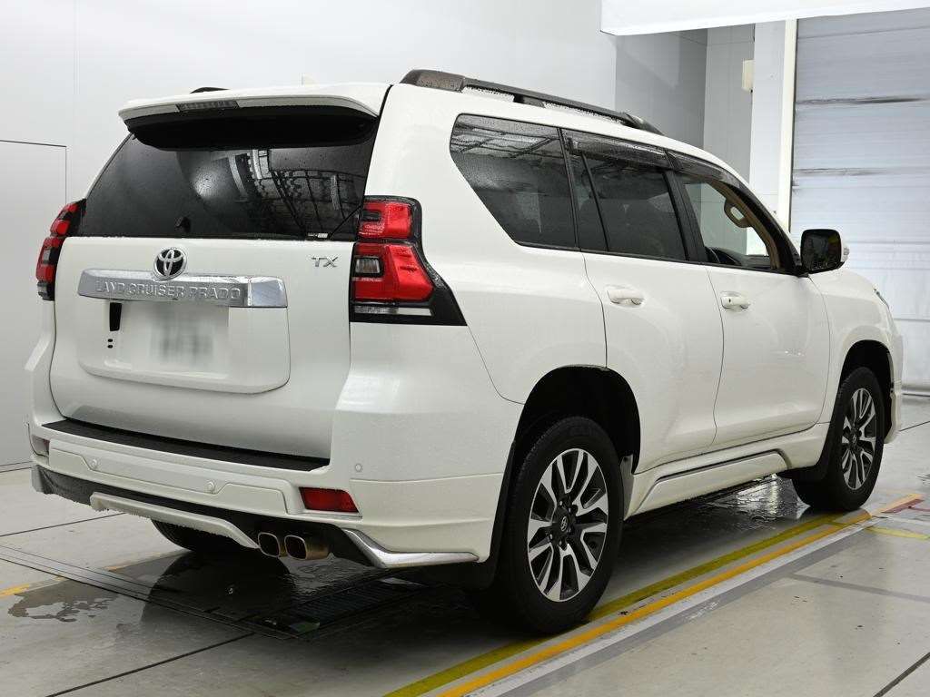 2022 Toyota Land Cruiser Prado TX Lパッケージ 4WD auction photo 2
