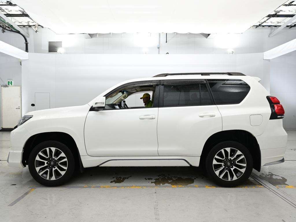 2022 Toyota Land Cruiser Prado TX Lパッケージ 4WD auction photo 4