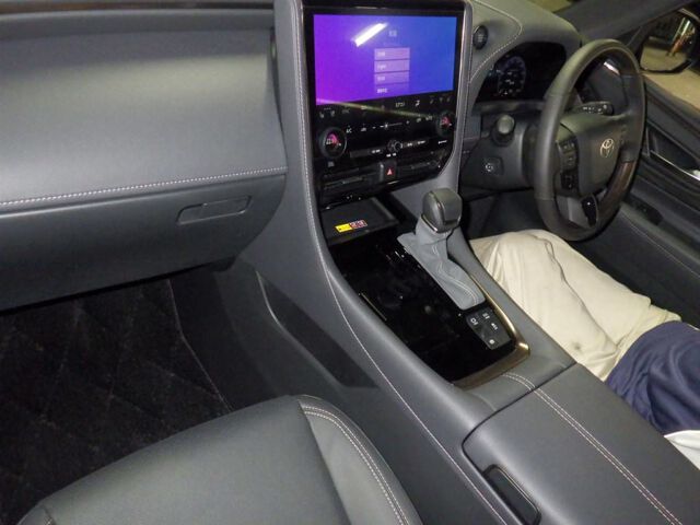 2025 Toyota Alphard Z auction photo 3