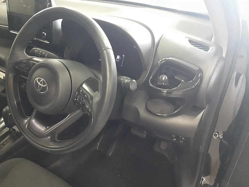 2024 Toyota Yaris Cross ハイブリッドG auction photo 9