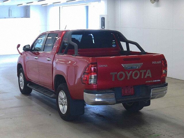 2018 Toyota Hilux Z 4WD auction photo 2