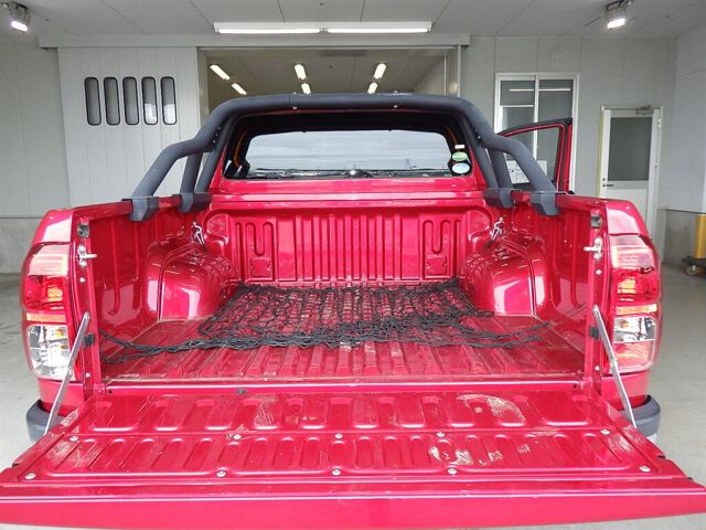 2018 Toyota Hilux Z 4WD auction photo 6